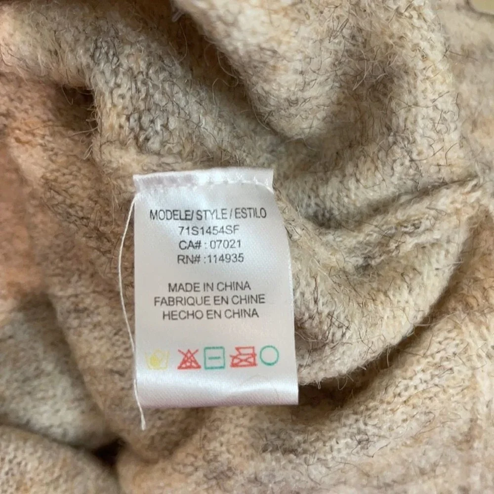 NWT RD Style Heathered Oatmeal V-neck Tunic Style Sweater - XS but oversized